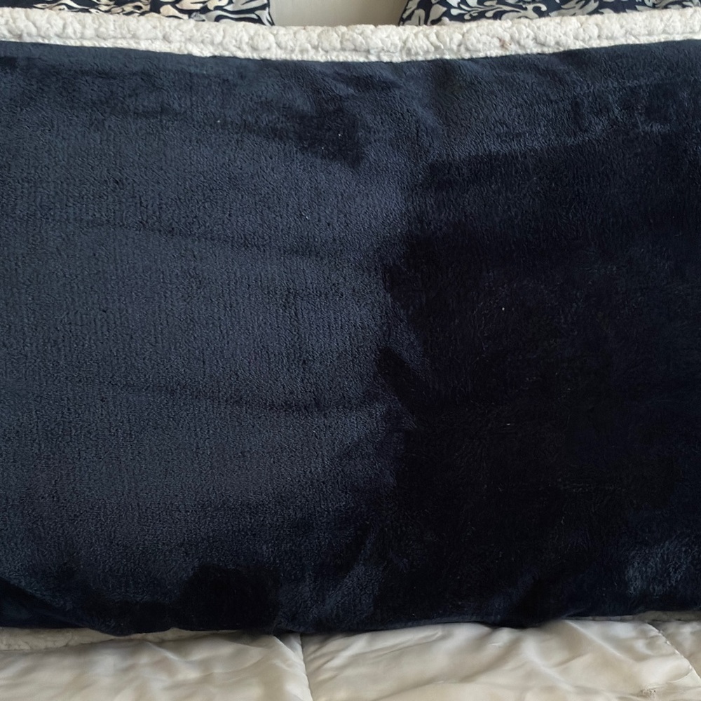 1 UGG Navy and Cream King Size pillow cover Preowned. Good Condition.